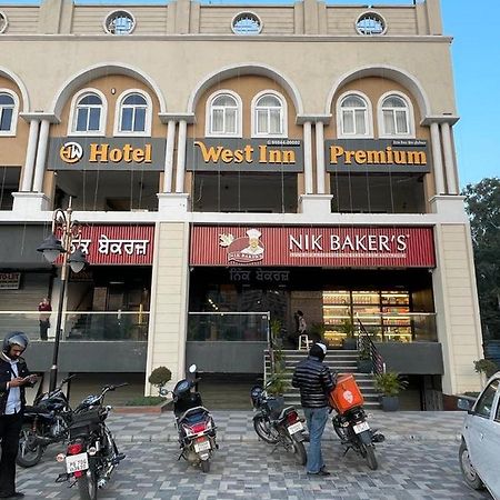Hotel West Inn Premium Kharar 외부 사진