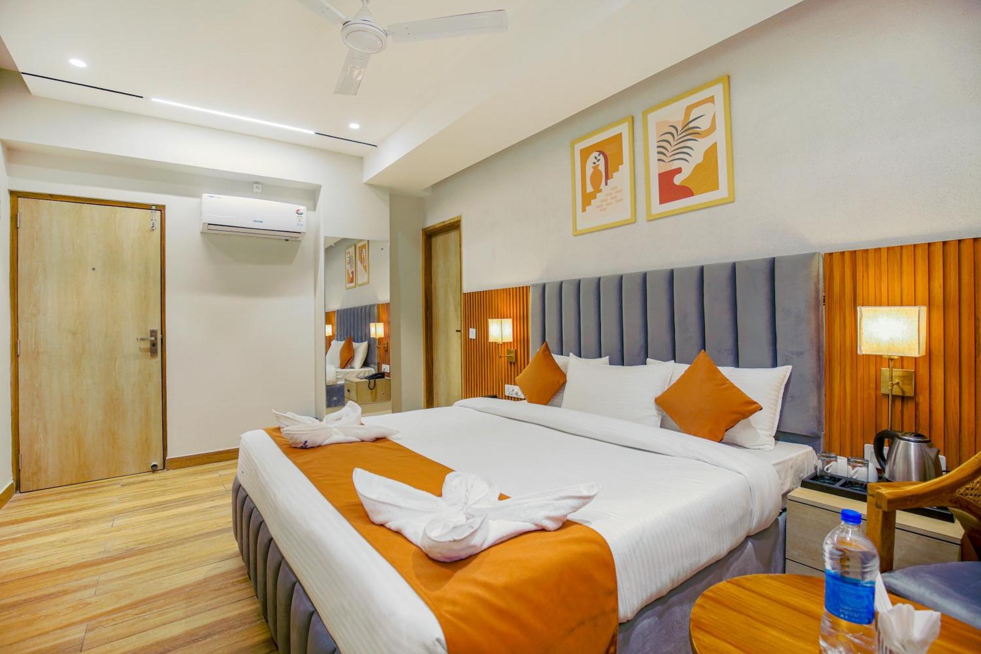 Hotel West Inn Premium Kharar 외부 사진